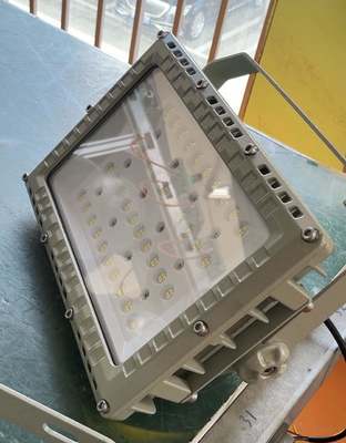 150W ضد انفجار LED چراغ سیلاب IP65 نورپردازی منطقه خطرناک