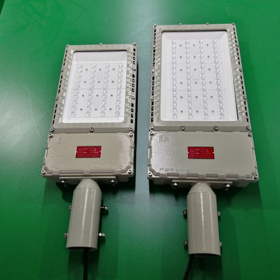 IP66 درجه حفاظت آلومینیوم مکان خطرناک لامپ سیلاب LED مناسب برای محیط های شدید