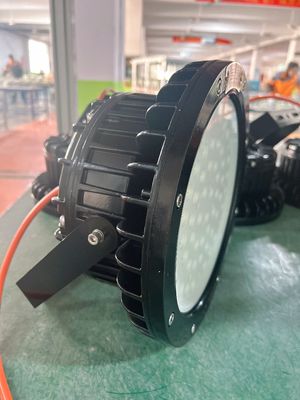 چراغ‌های روشنایی LED ضد انفجار با راندمان 120lm/w برای محیط‌های خطرناک، 100 وات/200 وات، حداقل سفارش 1 عدد