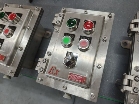 فولاد ضد زنگ سفارشی ضد انفجار مقاومت در برابر خوردگی پنل کنترل M20 Atex گواهینامه