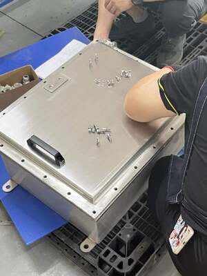 بسته بندی شده ضد انفجار ضد آتش SS304/316 جعبه اتصال با اندازه های مختلف غده برای مناطق خطرناک