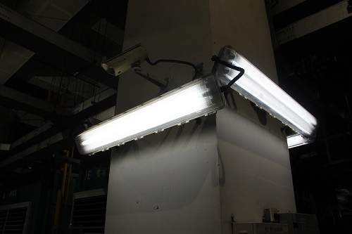 روشنایی ضد انفجار 120 درجه LED Tube Fixture با آنودیز پیشرفته و &gt; 80 CRI