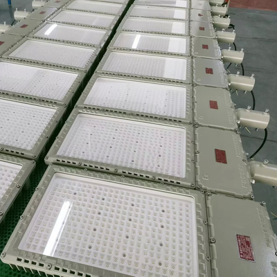 120\u00b0 آلومینیوم آلیاژ IP66 چراغ لوله LED با طول عمر 50000 ساعت برای مناطق خطرناک