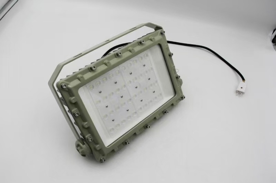 چراغ ضد انفجار AC100-277V ولتاژ 50w و سطح حفاظت IP66 برای گاز نفتی و مناطق صنعتی