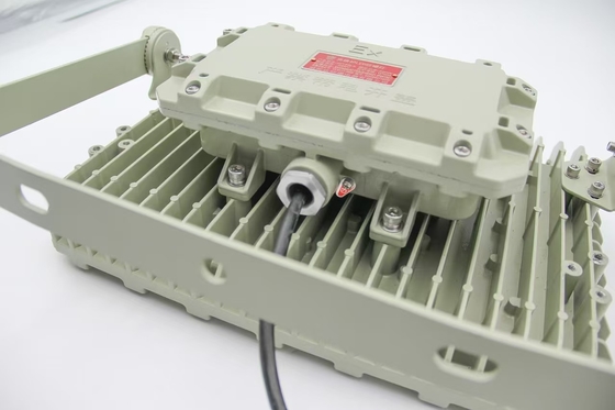 100W 140lm / W 6000-6500K خلیج بالا مناطق خطرناک چراغ های ضد انفجار با قدرت بالا