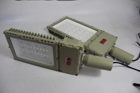 100W 130lm/W ضد انفجار چراغ های سیلاب در خارج از خانه ضد آب سفتی بالا نورپردازی کار در مقیاس بزرگ