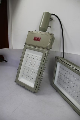 100W 130lm/W ضد انفجار چراغ های سیلاب در خارج از خانه ضد آب سفتی بالا نورپردازی کار در مقیاس بزرگ