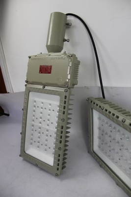100W 130lm/W ضد انفجار چراغ های سیلاب در خارج از خانه ضد آب سفتی بالا نورپردازی کار در مقیاس بزرگ