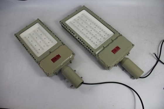 100W 130lm/W ضد انفجار چراغ های سیلاب در خارج از خانه ضد آب سفتی بالا نورپردازی کار در مقیاس بزرگ