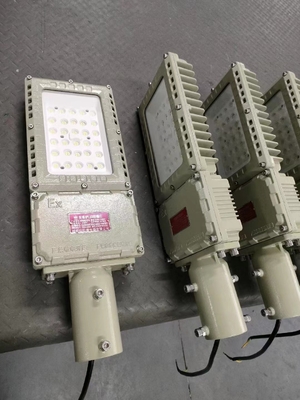 100 ~ 277v 130lm / W 200w چراغ ضد انفجار LED