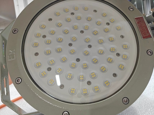 چراغ های LED آلومینیومی با براکت 50000 ساعت طول عمر