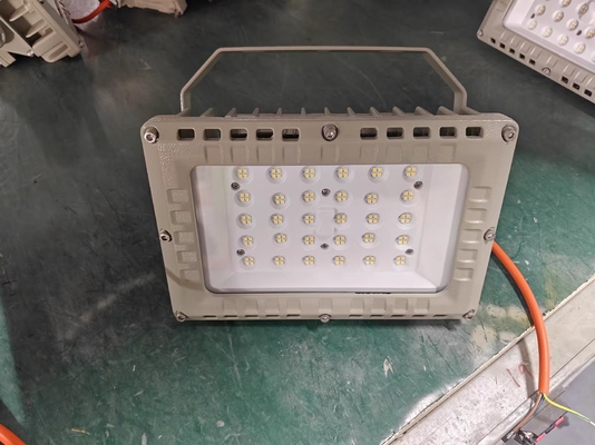 ATEX IECEx RoHS ISO9001 50W چراغ ضد انفجار LED برای تجهیزات زباله های خطرناک