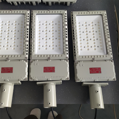 لامپ 250w ضد انفجار LED Street Light برای پالایشگاه 100-277v 130lm/W ATEX/IECEx/RoHS تایید شده