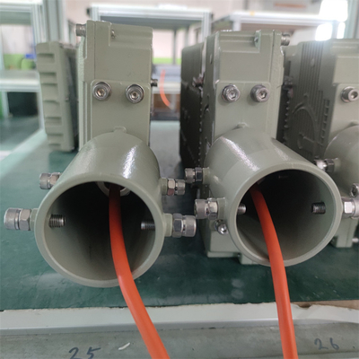 Ex ضد سیلاب چراغ LED خیابان ATEX گواهینامه ضد شعله قابل تنظیم IP66 180lm / وات برای کارخانه گاز