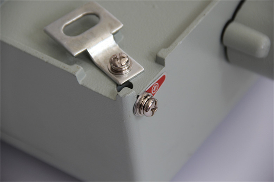ATEX محوطه ایستگاه کنترل ضد انفجار پنل کنترل صنعتی برای منطقه خطرناک1 چراغ ضد شعله 10A AC220v