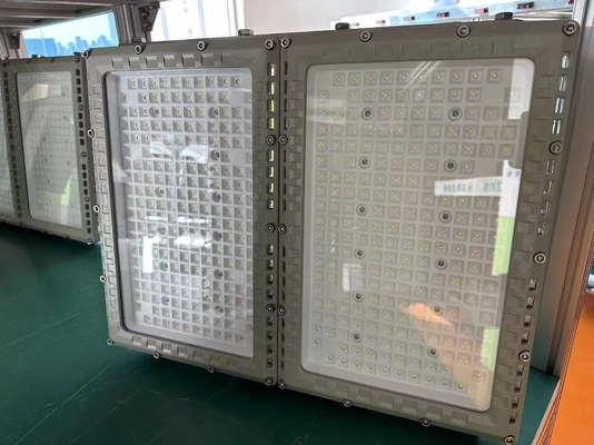 چراغ سیلاب LED ضد انفجار CREE با گواهینامه های ATEX ISO9001 برای روشنایی مناطق خطرناک