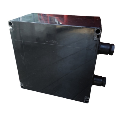 380V ضد شعله ضد GRP ایستگاه کنترل CNEX ATEX تایید شده کل ورودی کابل قابل تنظیم پلاستیکی برای Offshore Onshore Zone1 Zone2