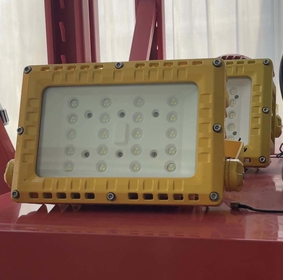 ATEX Ex d لامپ سیلاب LED موقتی ضد انفجار در فضای باز ¥ 100 W، IP65، صفحه خانه آلومینیومی، 120 ¥ 130 lm/W