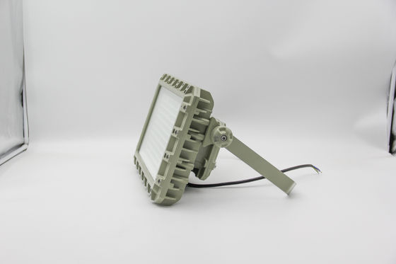 چراغ فلج ضد شعله ای LED ️ صرفه جویی در انرژی، IP66 برای کارخانه های شیمیایی و سیستم عامل های دریایی