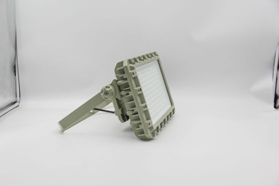 چراغ فلج ضد شعله ای LED ️ صرفه جویی در انرژی، IP66 برای کارخانه های شیمیایی و سیستم عامل های دریایی