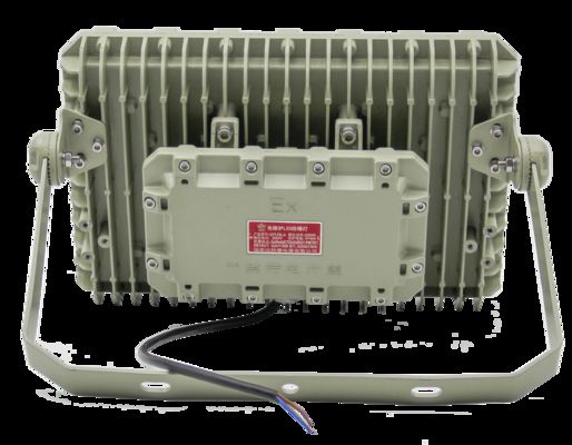 چراغ فلج ضد شعله ای LED ️ صرفه جویی در انرژی، IP66 برای کارخانه های شیمیایی و سیستم عامل های دریایی