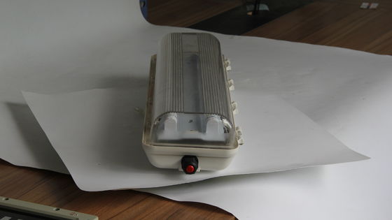 برای مناطق خطرناک کارخانه های شیمیایی نفت و گاز معدن تاسیسات دریایی ضد انفجار نور خطی LED نور صنعتی درجه IP66 نورپردازی طراحی کارآمد انرژی کاهش می دهد دوامدار 0.6/1.2m ATEX / IECEx / CNEX