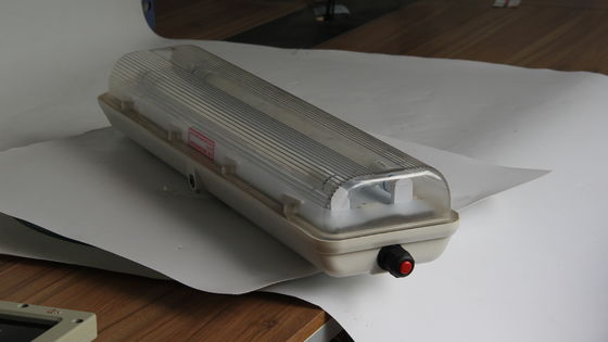 چراغ خطی LED ضد انفجار 0.6 متر/1.2 متر ATEX/IECEx/CNEX با درجه صنعتی IP66 برای مناطق خطرناک، کارخانه‌های نفت و گاز، مواد شیمیایی، معادن، تأسیسات دریایی، طراحی کم مصرف انرژی کاهش می‌دهد.