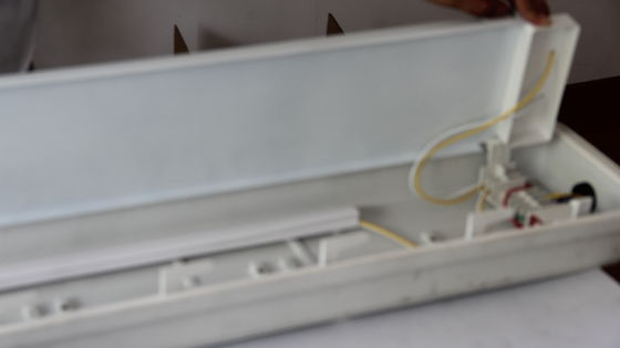 چراغ خطی LED ضد انفجار 0.6 متر/1.2 متر ATEX/IECEx/CNEX با درجه صنعتی IP66 برای مناطق خطرناک، کارخانه‌های نفت و گاز، مواد شیمیایی، معادن، تأسیسات دریایی، طراحی کم مصرف انرژی کاهش می‌دهد.