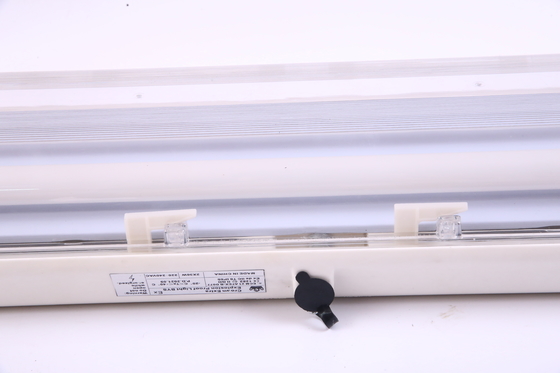 دوام ATEX/IECEx/CNEX نور خطی ضد انفجار LED درجه صنعتی IP66 روشنایی برای مناطق خطرناک کارخانه های شیمیایی نفت و گاز معدن تاسیسات دریایی طراحی کارآمد انرژی کاهش می دهد
