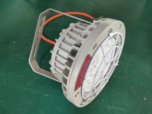 50000 ساعت طول عمر ATEX CNEX گواهینامه ضد انفجار IP66 LED High Bay Light 100W 150W 200W برای نفت گاز مواد شیمیایی معدن محیط های دریایی