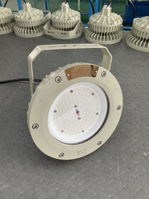 نور بالا LED ضد انفجار درجه صنعتی IP66 ضد آب 100W-200W با گواهینامه ATEX CNEX برای برنامه های خطرناک منطقه 1 و 2