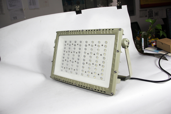 ATEX چراغ LED ضد شعله 250W ♪ IECEx گواهینامه نوردهی ضد انفجار برای مناطق خطرناک 1 و 2