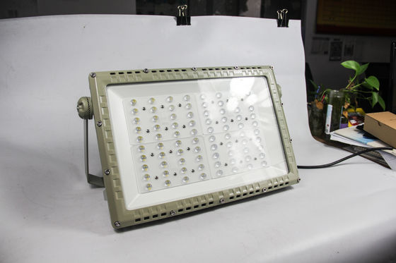۵۰۰۰۰ ساعت طول عمر ATEX چراغ LED ضد انفجار ۲۵۰ وات