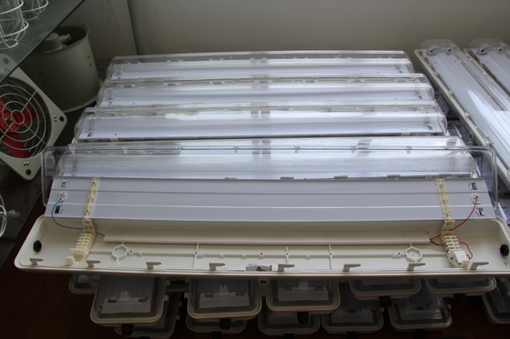چراغ روشنایی LED ضد انفجار تایید شده ATEX/IECEx/CNEX برای مناطق خطرناک، دارای درجه حفاظت IP66، 5 سال گارانتی، توان و اندازه قابل تنظیم، چراغ خطی ضد انفجار سری BYS با دوام و دارای سه گواهینامه