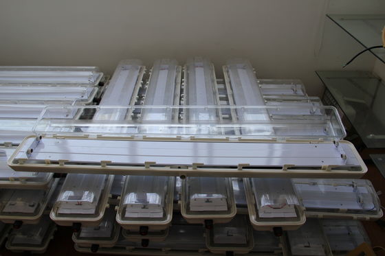 کارایی بالا IP66 18W 36W یک لوله / دو لوله LED خطی نور ضد آب چراغ های ضد انفجار لامپ برای منطقه1 منطقه2