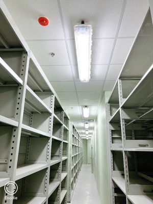 چراغ خطی LED ضد انفجار 4 فوتی برای مکان های خطرناک 2x9W / 2x18W