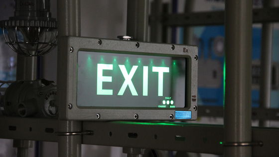 فروش مستقیم کارخانه ضد انفجار LED Atex چراغ اضطراری صنعت شیمیایی IP66 چراغ خروجی ضد آب