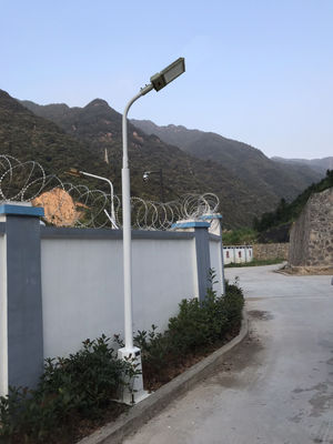 چراغ سیلاب LED با ولتاژ نامی 50-60 هرتز، 115-130 لومن بر وات برای کاربردهای متنوع