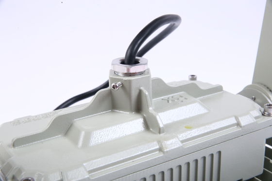 روشنایی بالا 50w 100w 150w 200w در فضای باز ضد انفجار ضد آب چراغ فلج LED با پنج سال گارانتی