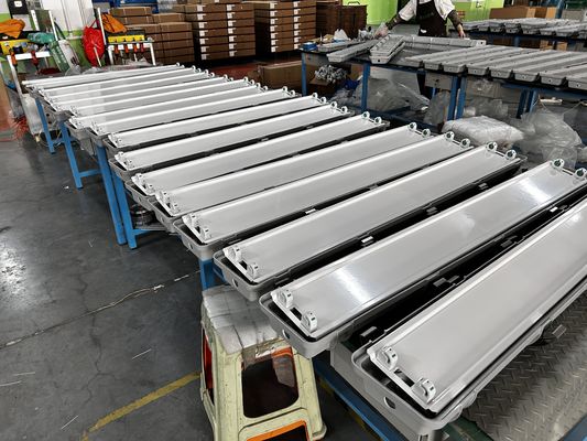 چراغ خطی LED ضد انفجار برای مکان‌های خطرناک ATEX CE با درجه حفاظت IP66 توان 10 وات 18 وات 36 وات روشنایی ضد انفجار با قابلیت تعویض منبع تغذیه و باتری پشتیبان قابل شارژ