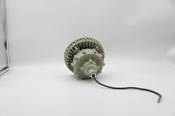 چراغ‌ روشنایی ال‌ای‌دی ضد انفجار با توان 100 و 150 وات، ضدآب IP66، با قابلیت نصب بر روی سقف، دیوار و پایه، مناسب برای جایگاه‌های سوخت