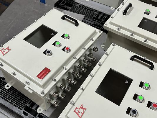 ATEX IIBT4 توزیع پنل های کنترل ضد شعله پنل کنترل ضد انفجار آلومینیوم مصالحه سفارشی