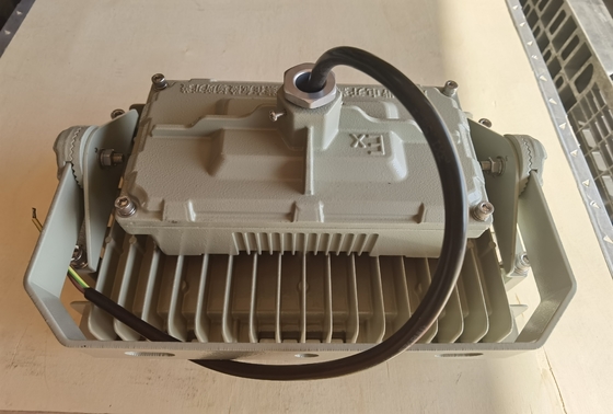 150w Ip66 و 130lumen / Watt روشنایی ضد انفجار LED برای منطقه1,2&amp; منطقه21,22