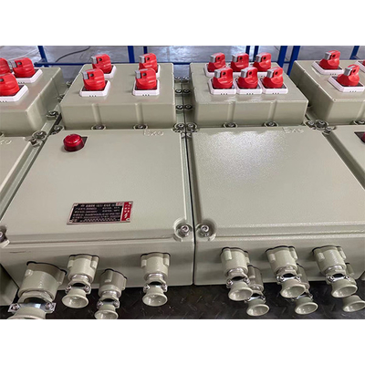 IP65 فولاد ضد زنگ دیوار نصب پنل کنترل الکتریکی محفظه AC 220V / 380V Ex پنل کنترل ضد زنگ
